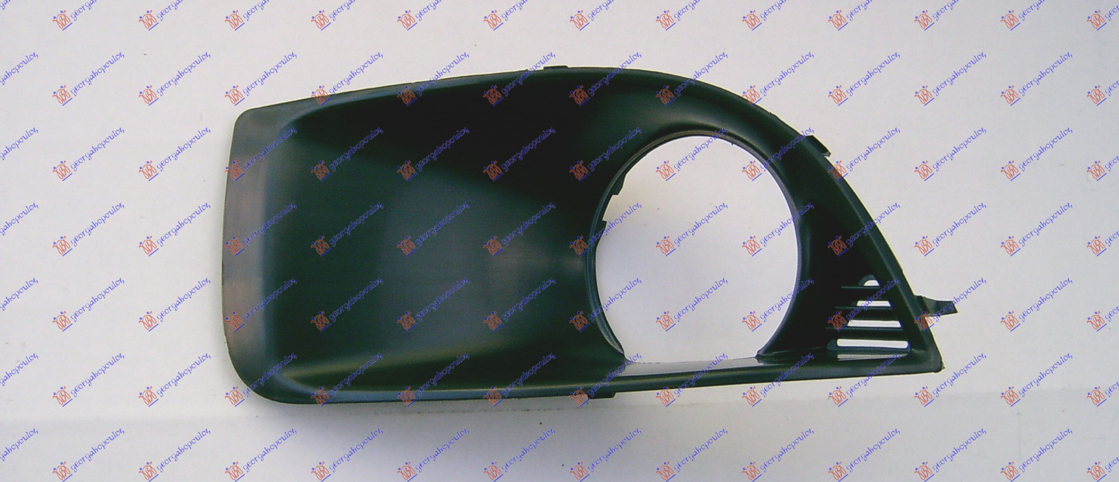 Subaru impreza 01-08 RESETKA PREDNJEG BRANIKA (SA MAGLENKOM) 04-06