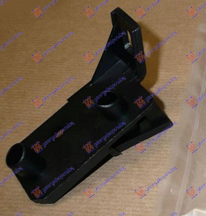 Renault megane sdn 99-02 NOSAC PREDNJEG BRANIKA PLASTICNI