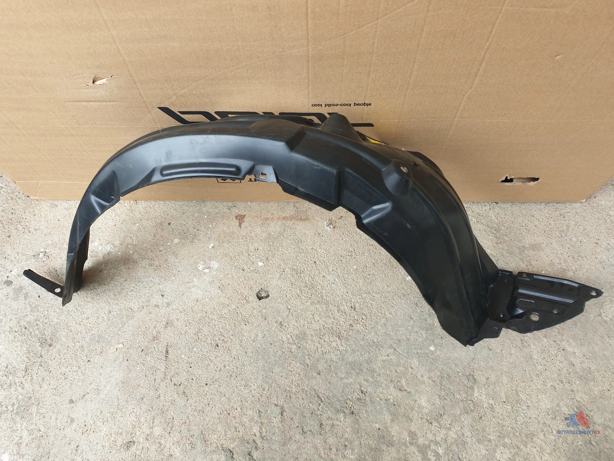 Toyota yaris ii 2005-2011 (p9) POTKRILO (A KVALITET)