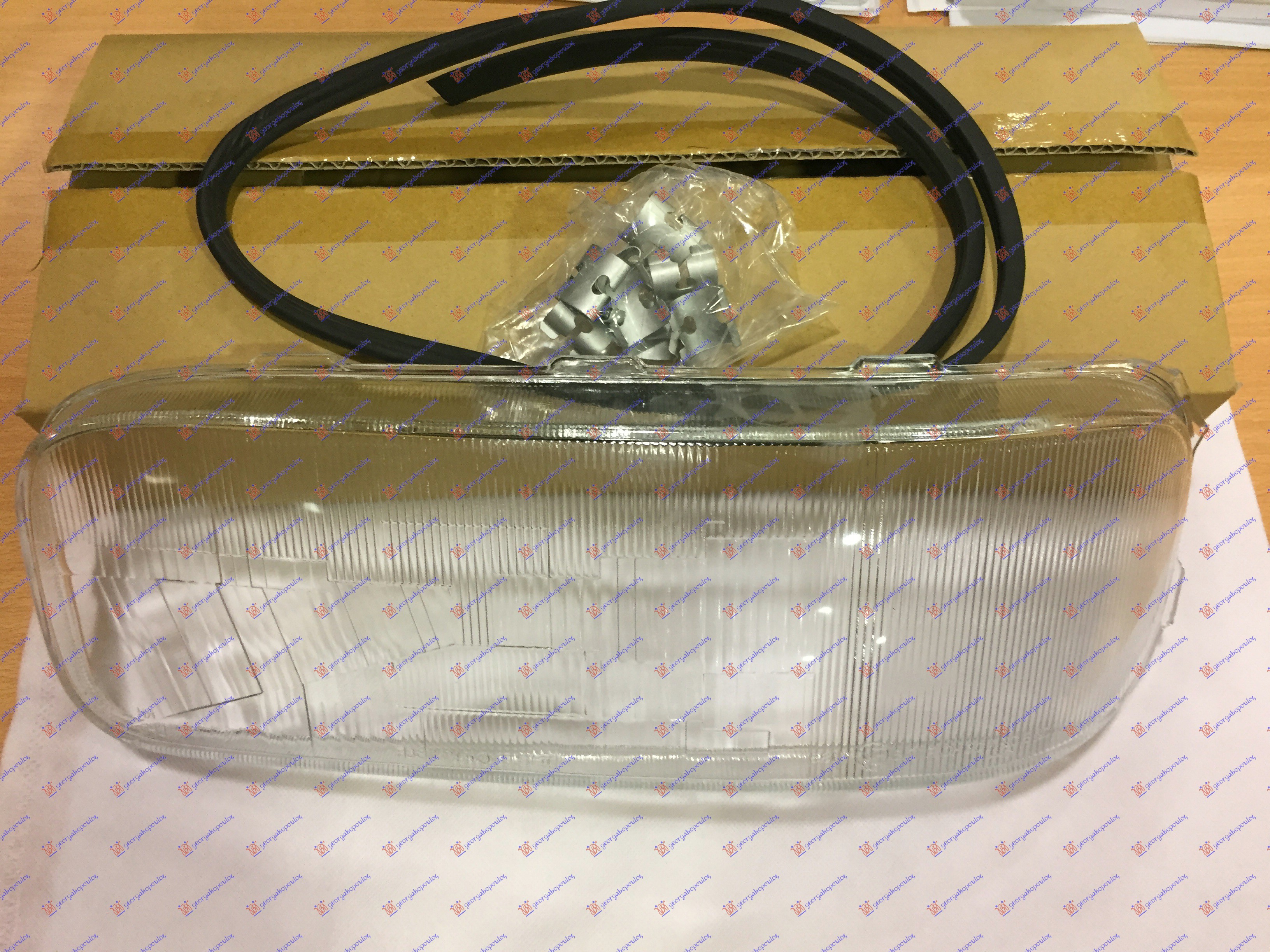 Mercedes atego 1997- (c236/a236) STAKLO FARA -2004 (DEPO)