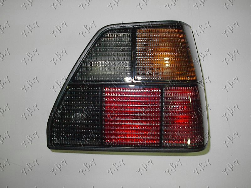 Vw golf ii manhatan 88-91 STOP LAMPA ZATAMNJENA