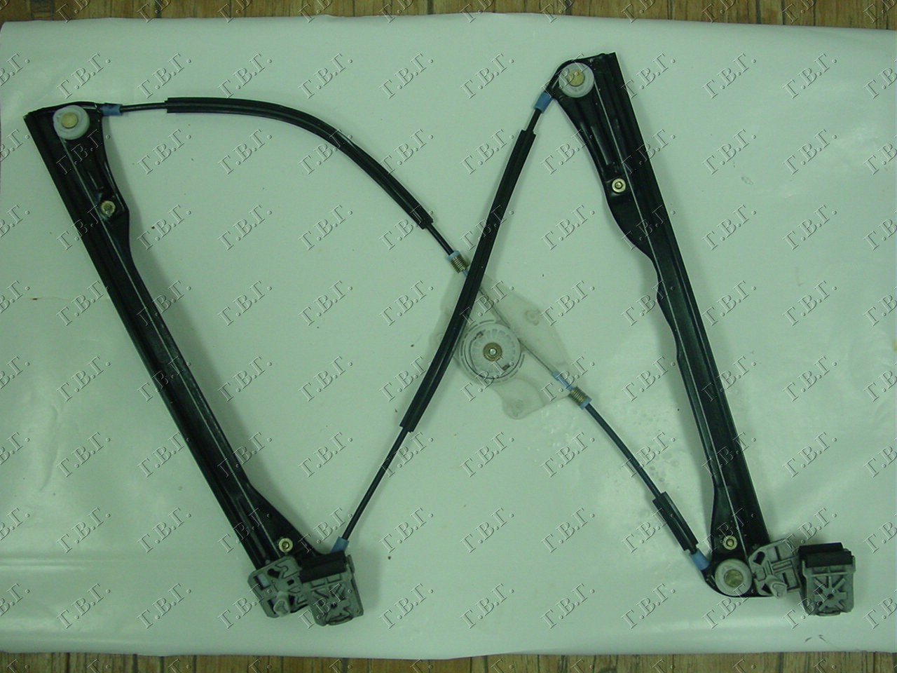 Vw bora 1998-2005 (1j2/1j6) PODIZAC PREDNJEG PROZORA ELEKTRICNI (BEZ MOTORA) 5 VRATA