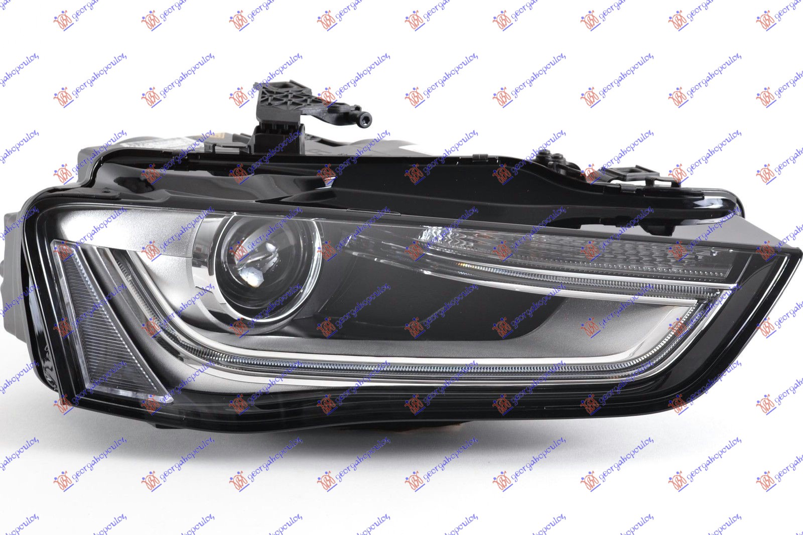 Audi a4 11-15 FAR Bi-KSENON SA LED DNEV. SVE (MARELLI)