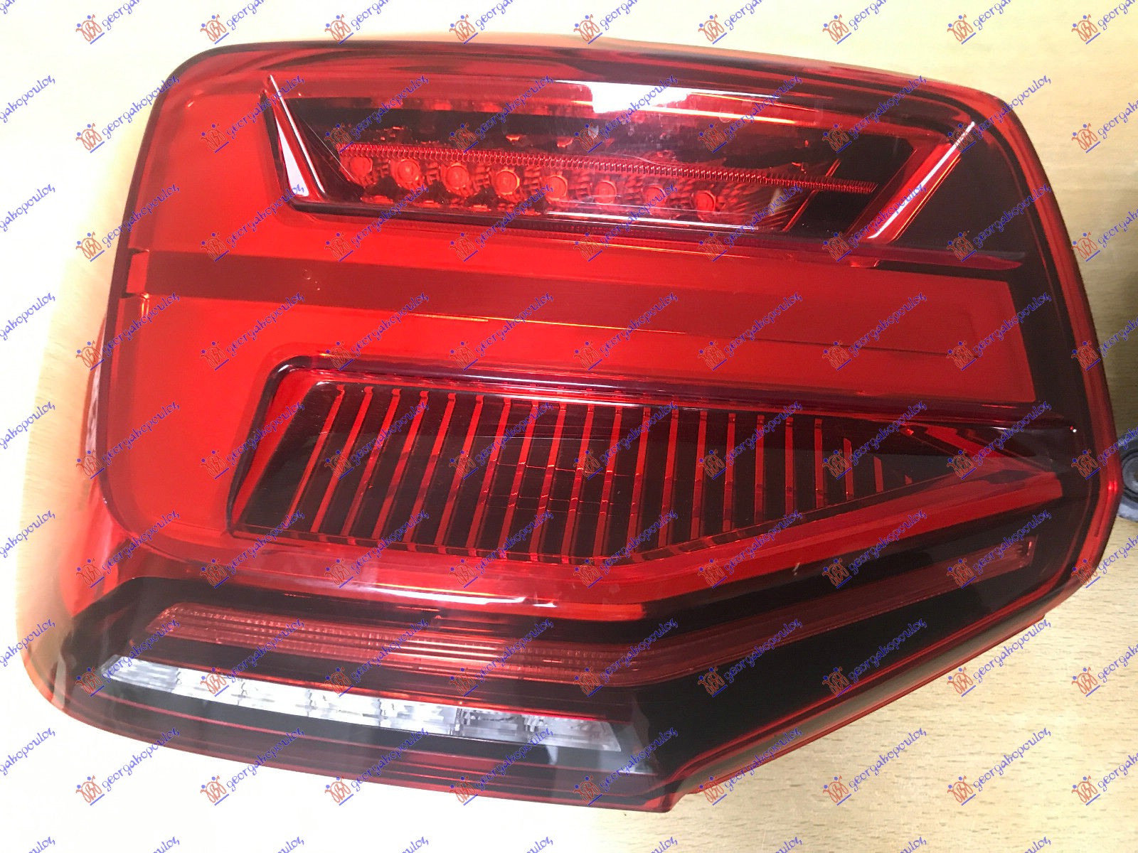 Audi q2 16-20 STOP LAMPA LED (VALEO)