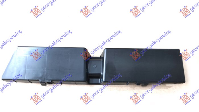 Ford kuga 13-16 POKLOPAC HLADNJAKA PLASTICNI