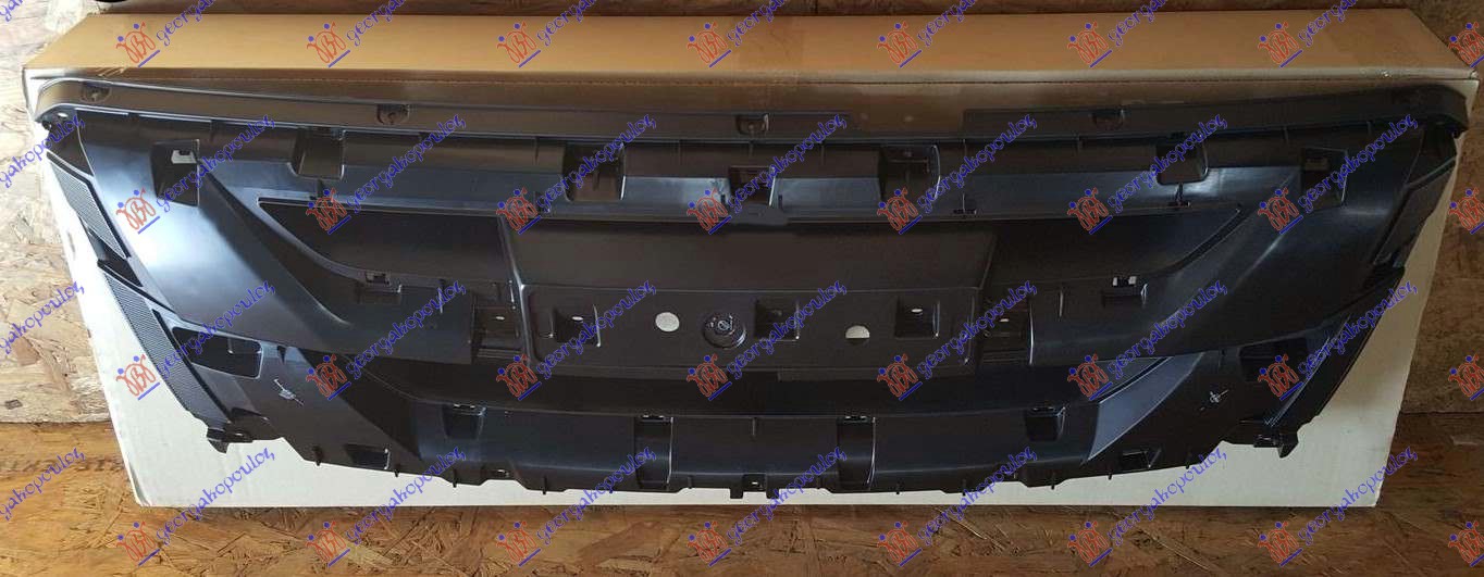 Isuzu p/u d-max 16-20 PVC MASKA KOMPL.CRNA/TAMNO SIVI OKVIR