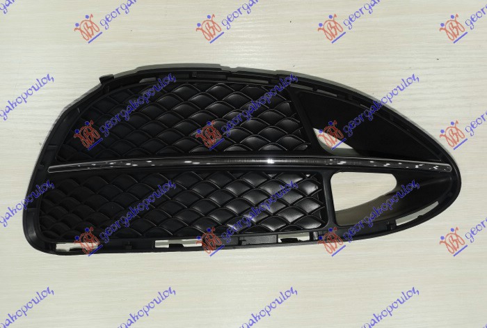 Mercedes e class (w212) 13-16 RESETKA PREDNJEG BRANIKA SA LAJSNOM (AVANTGARDE)