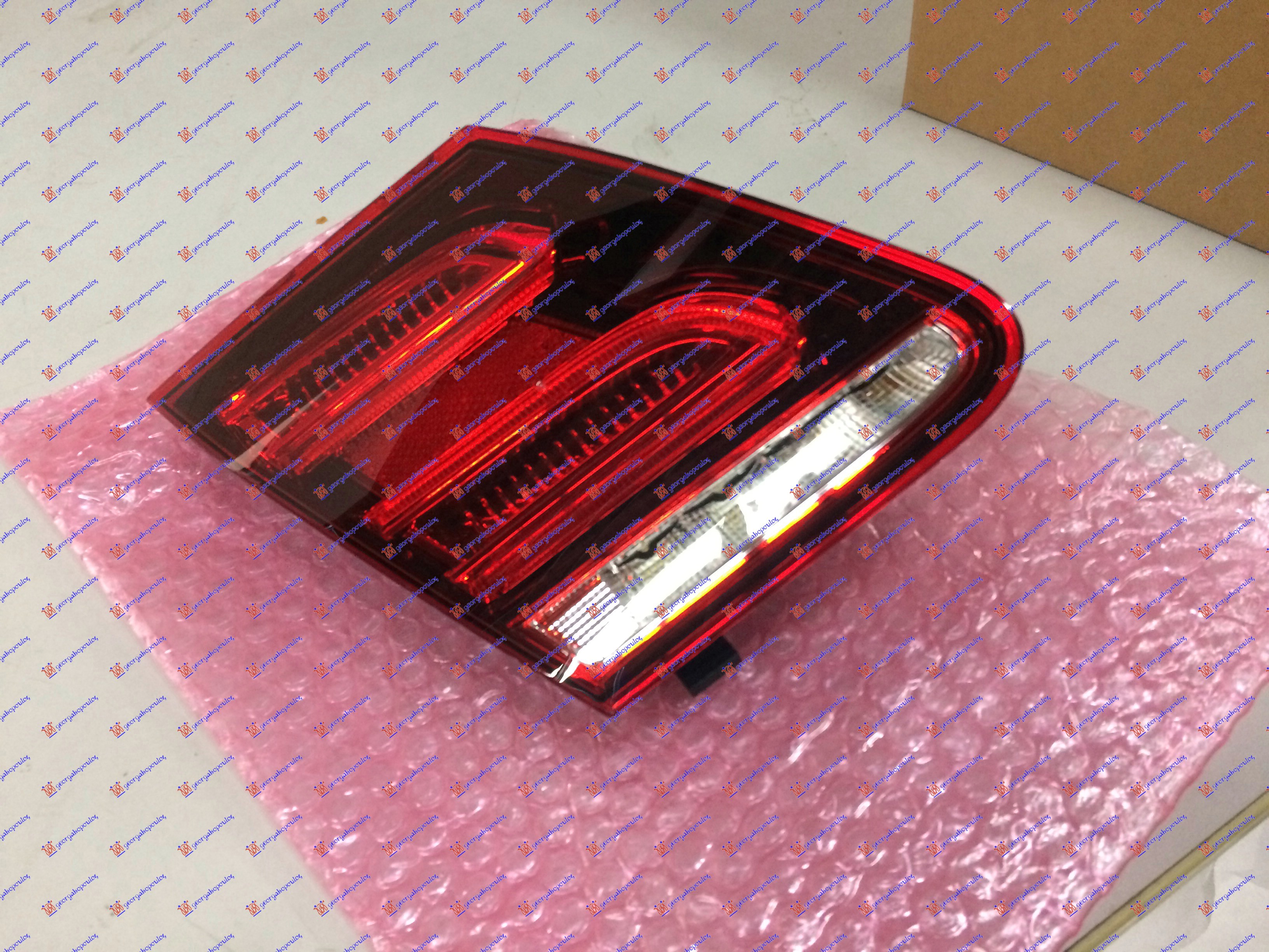 Mercedes e class 2013-2016 (w212) STOP LAMPA UNUTRASNJA CELA LED (CRNO KUCISTE) (ULO)