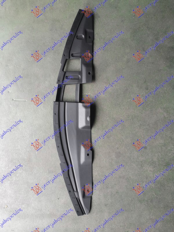 Nissan qashqai 13-17 POKLOPAC VEZNOG LIMA GORNJI PLASTCNI